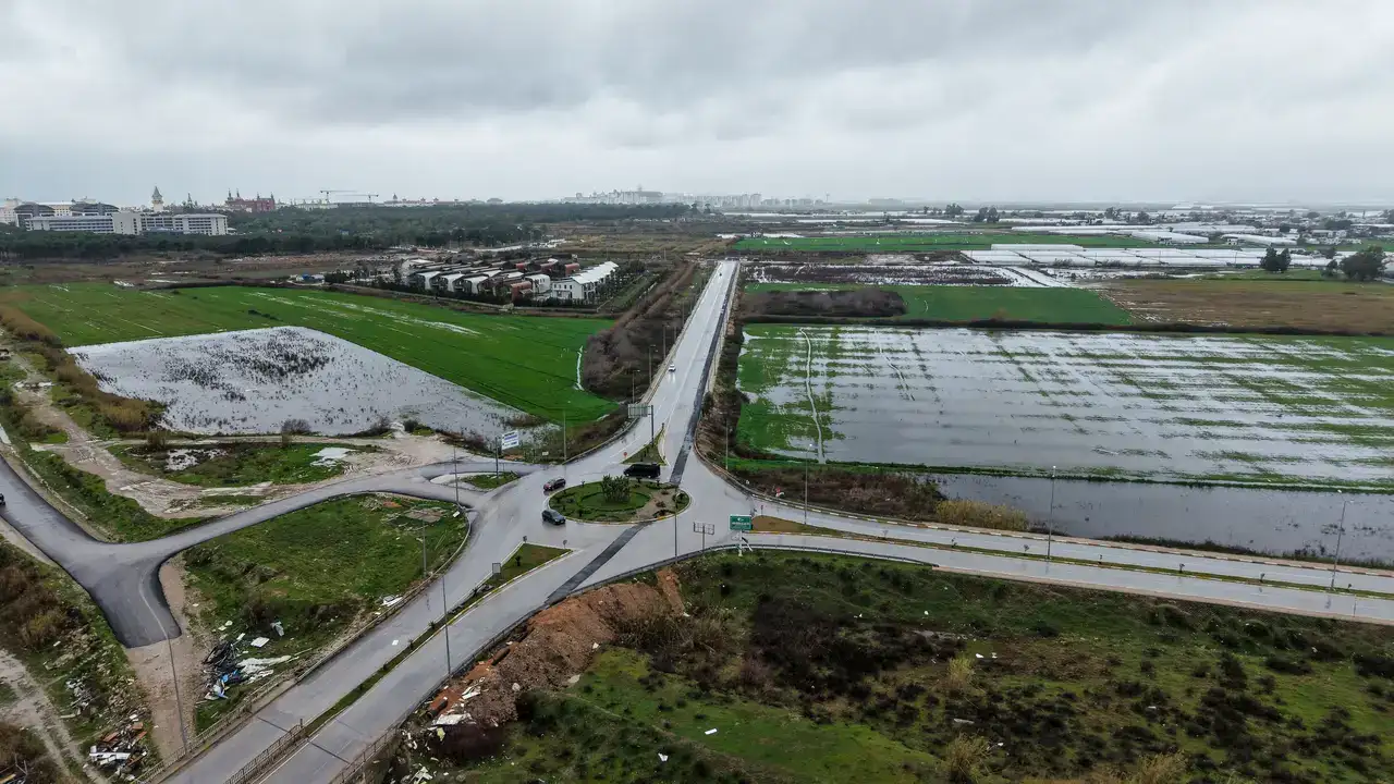 Aksu’da Hortum Felaketinin İzleri Siliniyor 4